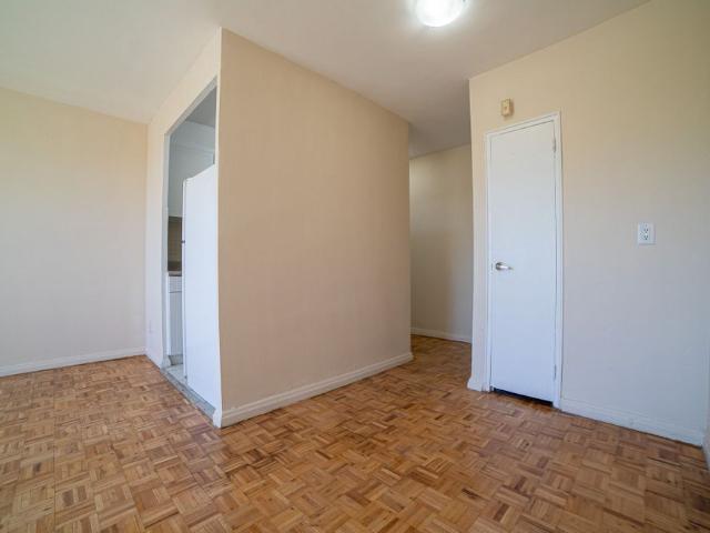 For Lease 2355 Lake Shore Boulevard Unit# 233, Toronto, Ontario
