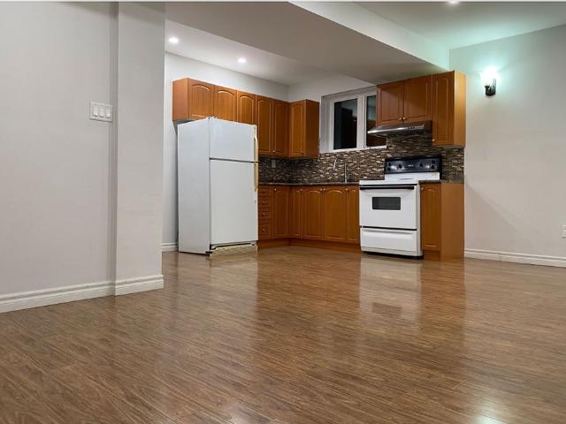 For Lease 2359 Pilgrim Square Unit# BSMT, Oshawa, Ontario