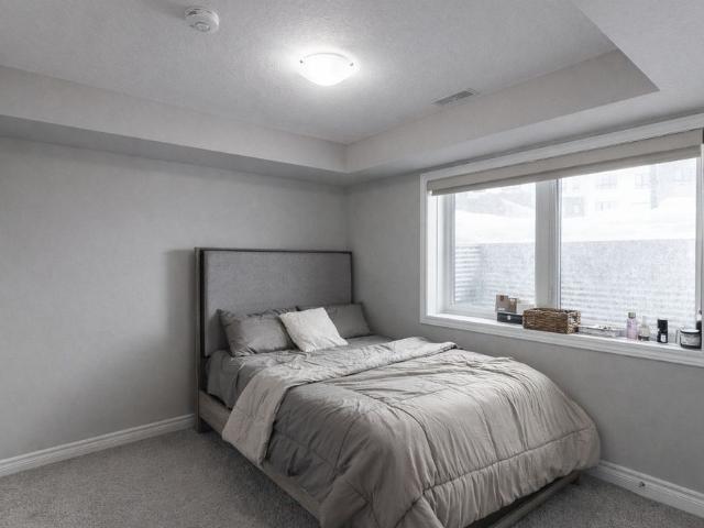 For Lease 235 Chapel Hill Drive Unit# 25, Kitchener, Ontario