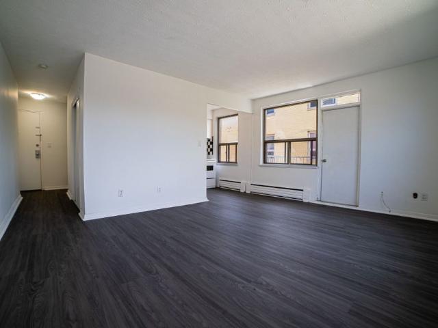 For Lease 2361 Lake Shore Boulevard Unit# 301, Toronto, Ontario