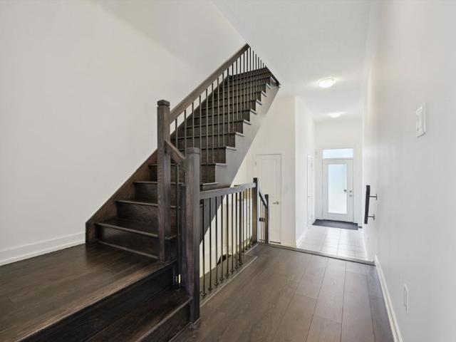 For Lease 237 Fowley Drive, Oakville, Ontario
