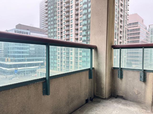 For Lease 238 Doris Avenue Unit# 1011, Toronto, Ontario