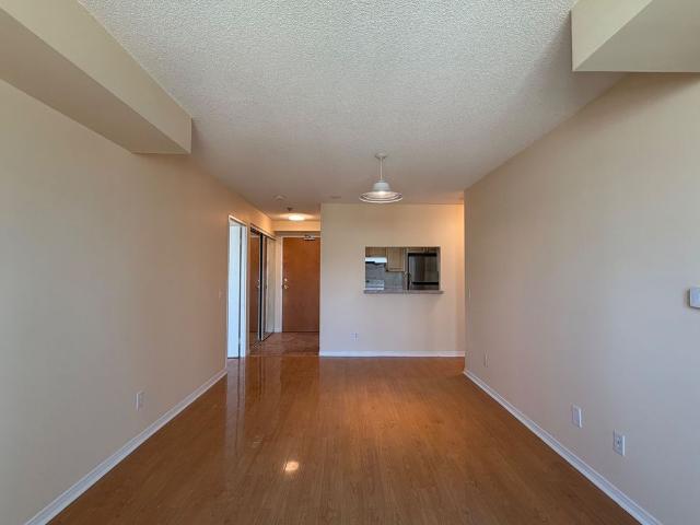For Lease 238 Doris Avenue Unit# 902, Toronto, Ontario