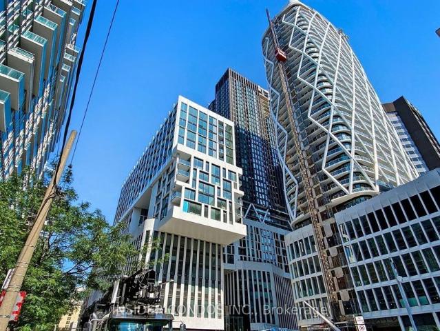 For Lease 238 Simcoe Street Unit# 3209, Toronto, Ontario