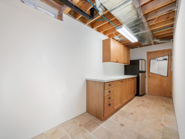 For Lease 231 Venice Gate Drive, Vaughan, Ontario