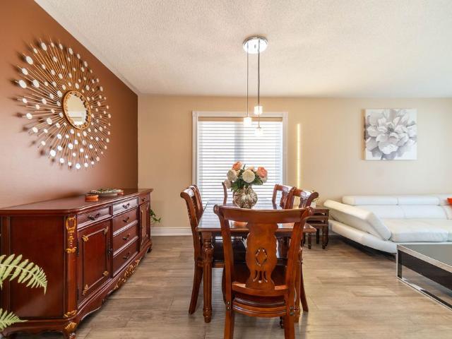 For Lease 2330 Grand Oak Trail, Oakville, Ontario