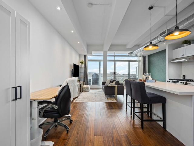 For Lease 233 Carlaw Avenue Unit# 814, Toronto, Ontario