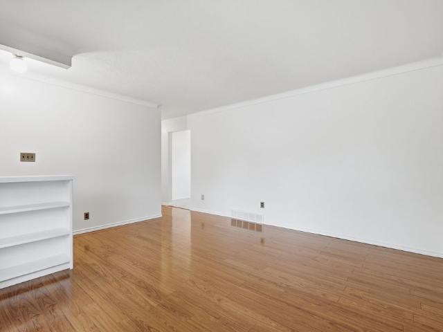 For Lease 23 Crescentwood Drive, St. Catharines, Ontario