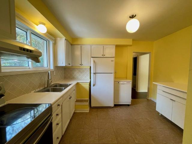 For Lease 23 Beethoven Court, Toronto, Ontario