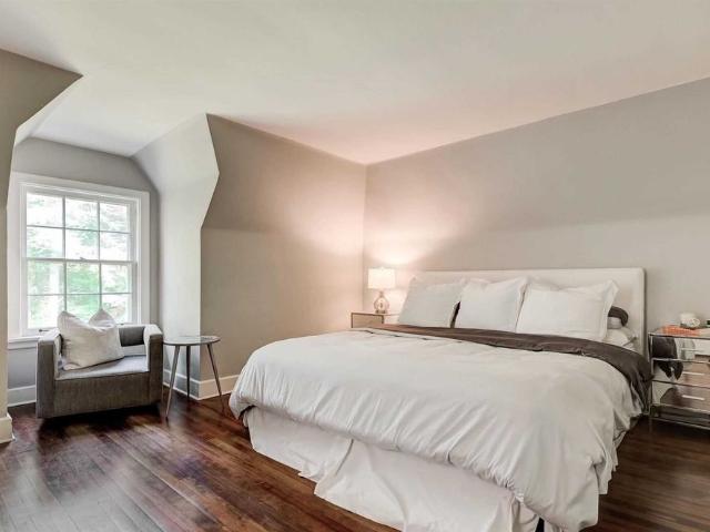 For Lease 23 Donwoods Drive, Toronto, Ontario
