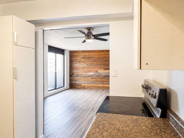 For Lease 23 Main Street Unit# 406, Hamilton, Ontario