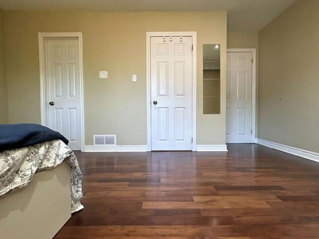 For Lease 23 Pineway Blvd Boulevard Unit# Main Floor, Toronto, Ontario