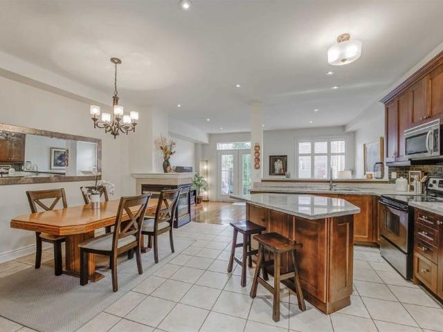 For Lease 244 Tawny Crescent, Oakville, Ontario