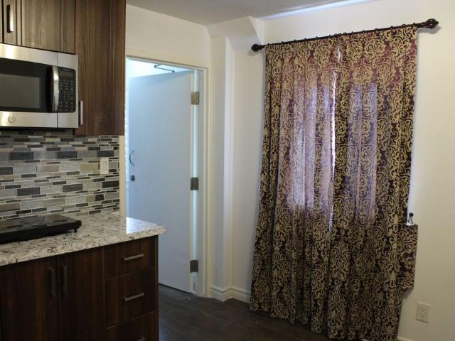 For Lease 2466 St Clair Avenue Unit# 201, Toronto, Ontario