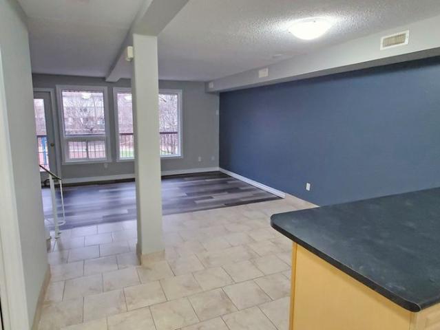For Lease 246 Lakeshore Road Unit# 3, St. Catharines, Ontario