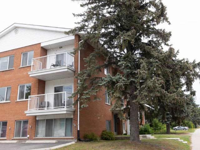 For Lease 2418 TROUT LAKE Road Unit# 7, North Bay, Ontario