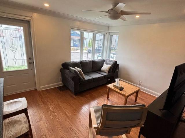 For Lease 241 Bradley Avenue, Vanier and Kingsview Park, Ontario