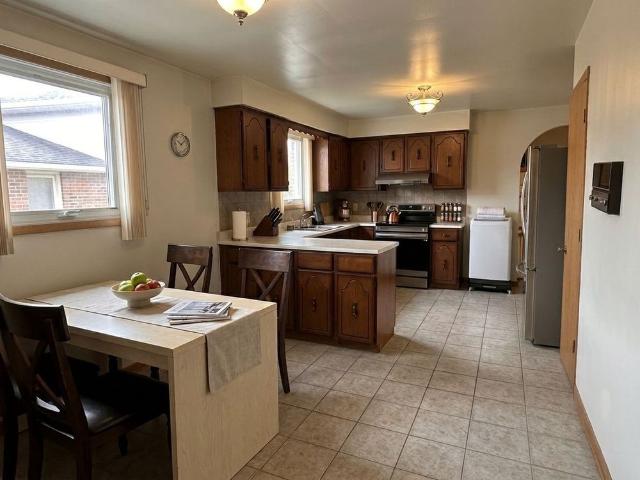For Lease 243 Shawnee Circle, Toronto, Ontario