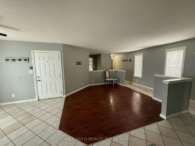 For Lease 24 Eastwood Drive Unit# Main, Welland, Ontario