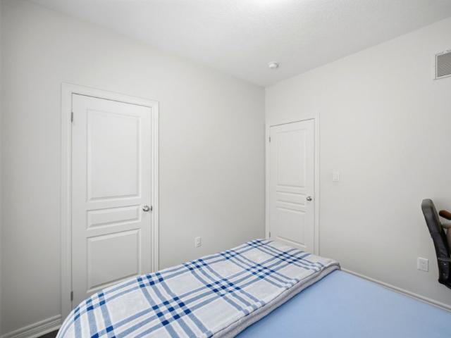 For Lease 24 Exhibition Crescent, Brampton, Ontario