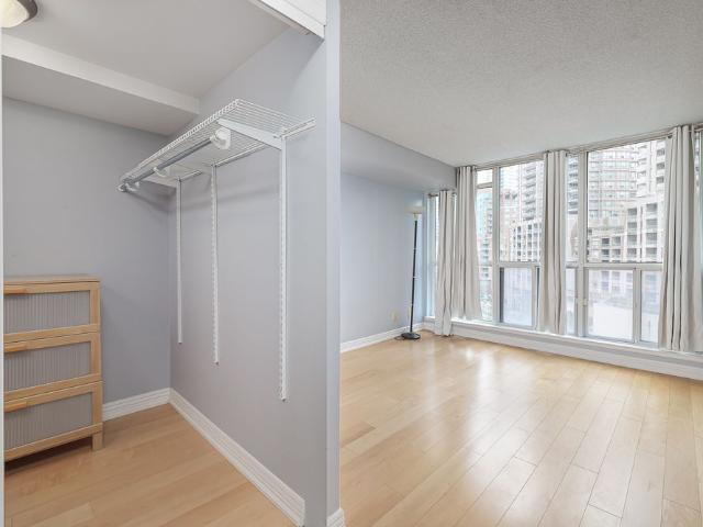 For Lease 24 Wellesley Street Unit# 614, Toronto, Ontario