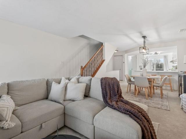 For Lease 258 Chapman Mills Drive, Barrhaven, Ontario