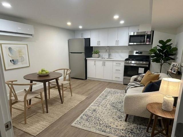For Lease 259 John Street Unit# 1, Hamilton, Ontario