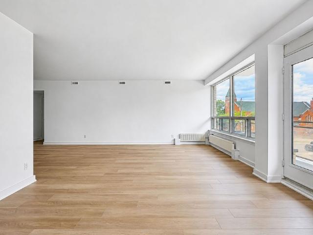 For Lease 2500 Bathurst Street Unit# 307, Toronto, Ontario
