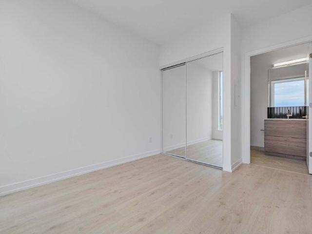For Lease 2501 Saw Whet Boulevard Unit# 607, Oakville, Ontario