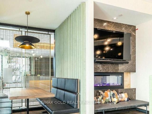 For Lease 2501 Saw Whet Boulevard Unit# 613, Oakville, Ontario