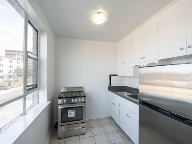 For Lease 2507 Eglinton Avenue Unit# 304, Toronto, Ontario