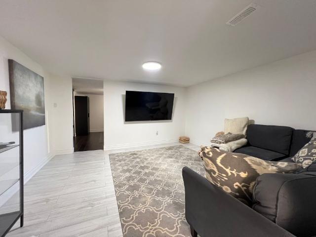 For Lease 2504 Donnavale Drive, Mississauga, Ontario