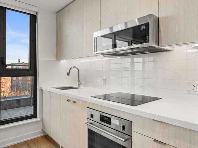 For Lease 250 Lawrence Avenue Unit# 609, Toronto, Ontario