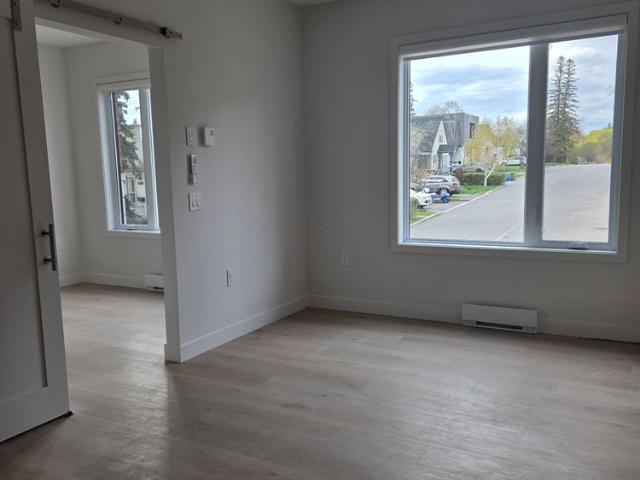 For Lease 250 Shakespeare Street Unit# 3, Vanier and Kingsview Park, Ontario