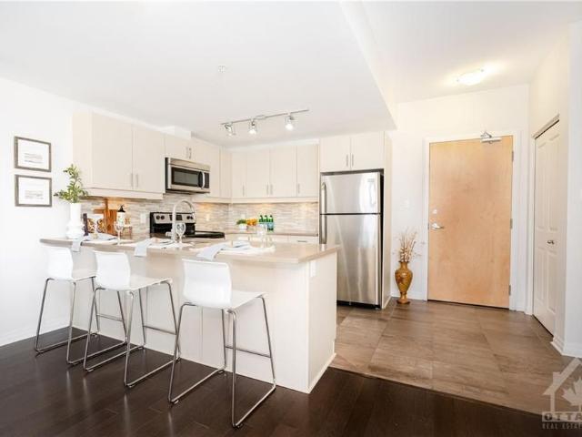 For Lease 250 Winterfell Private Unit# 401, Hunt Club South Keys and Area, Ontario