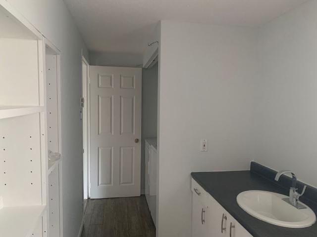 For Lease 251 Marier Avenue Unit# 251, Vanier and Kingsview Park, Ontario