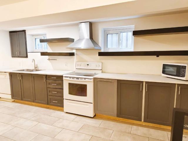 For Lease 2527 Kingsberry Crescent Unit# lower, Mississauga, Ontario