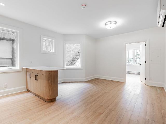 For Lease 2528 Yonge Street Unit# 3, Toronto, Ontario