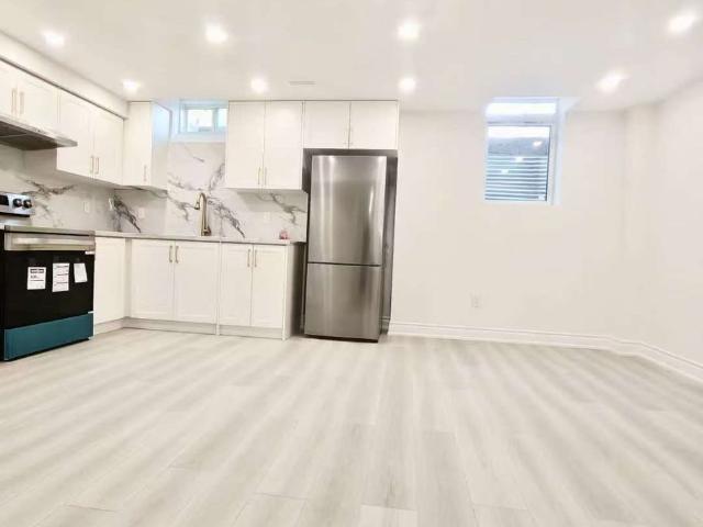 For Lease 252 Borealis Avenue, Aurora, Ontario