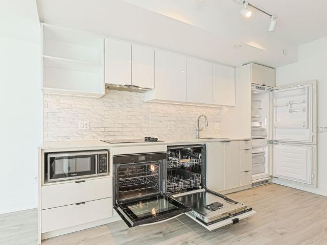 For Lease 252 Church Street Unit# 4708, Toronto, Ontario