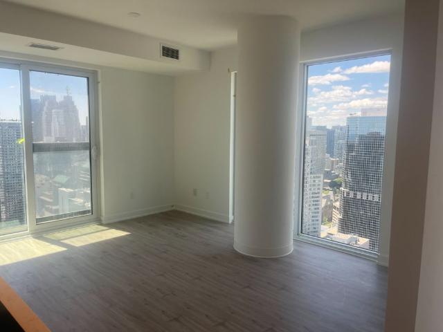 For Lease 252 Church Street Unit# 5015, Toronto, Ontario