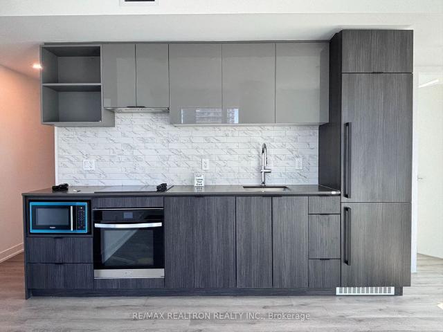 For Lease 252 Church Street Unit# 2515, Toronto, Ontario