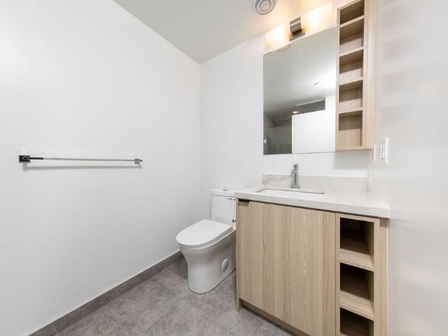 For Lease 252 Church Street Unit# 3001, Toronto, Ontario