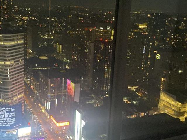 For Lease 252 Church Street Unit# LPH03 58th Floor, Toronto, Ontario