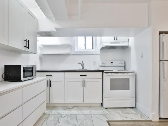 For Lease 252 Sixth Street Unit# 6, Toronto, Ontario