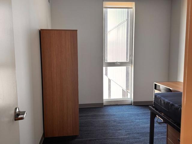 For Lease 253 College Street, Toronto, Ontario