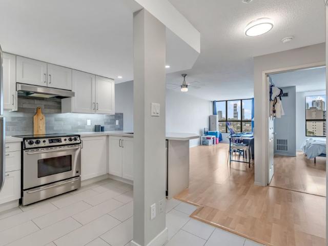 For Lease 25 Agnes Street Unit# 903, Mississauga, Ontario