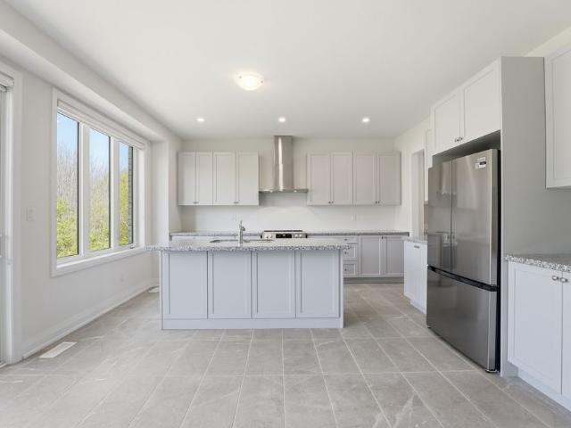 For Lease 25 Del Ray Crescent, Wasaga Beach, Ontario