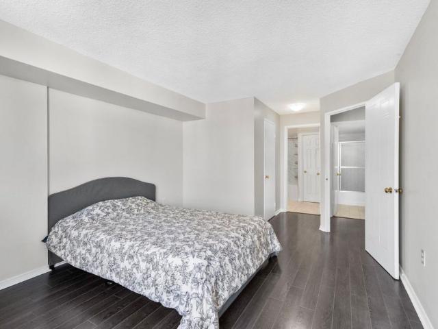 For Lease 25 Fairview Road Unit# 1409, Mississauga, Ontario