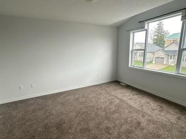 For Lease 25 Kendell Lane Unit# Upper, Ingersoll, Ontario